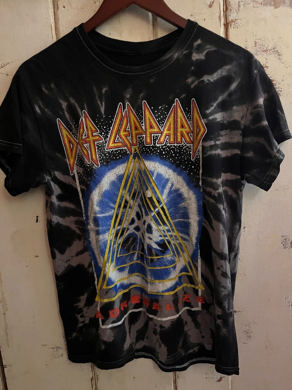 Def Leopard Tie-Dye Graphic Music Tee – Black & Blue